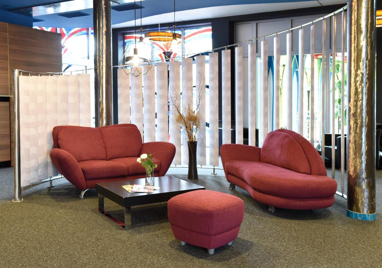 Hotel Fuchspalast サンクト フェイト アン デル グラン エクステリア 写真
